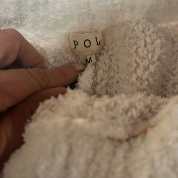 POL White and Pink Star Cowl Neck Sweater with matching pants. - Picture 8 of 12